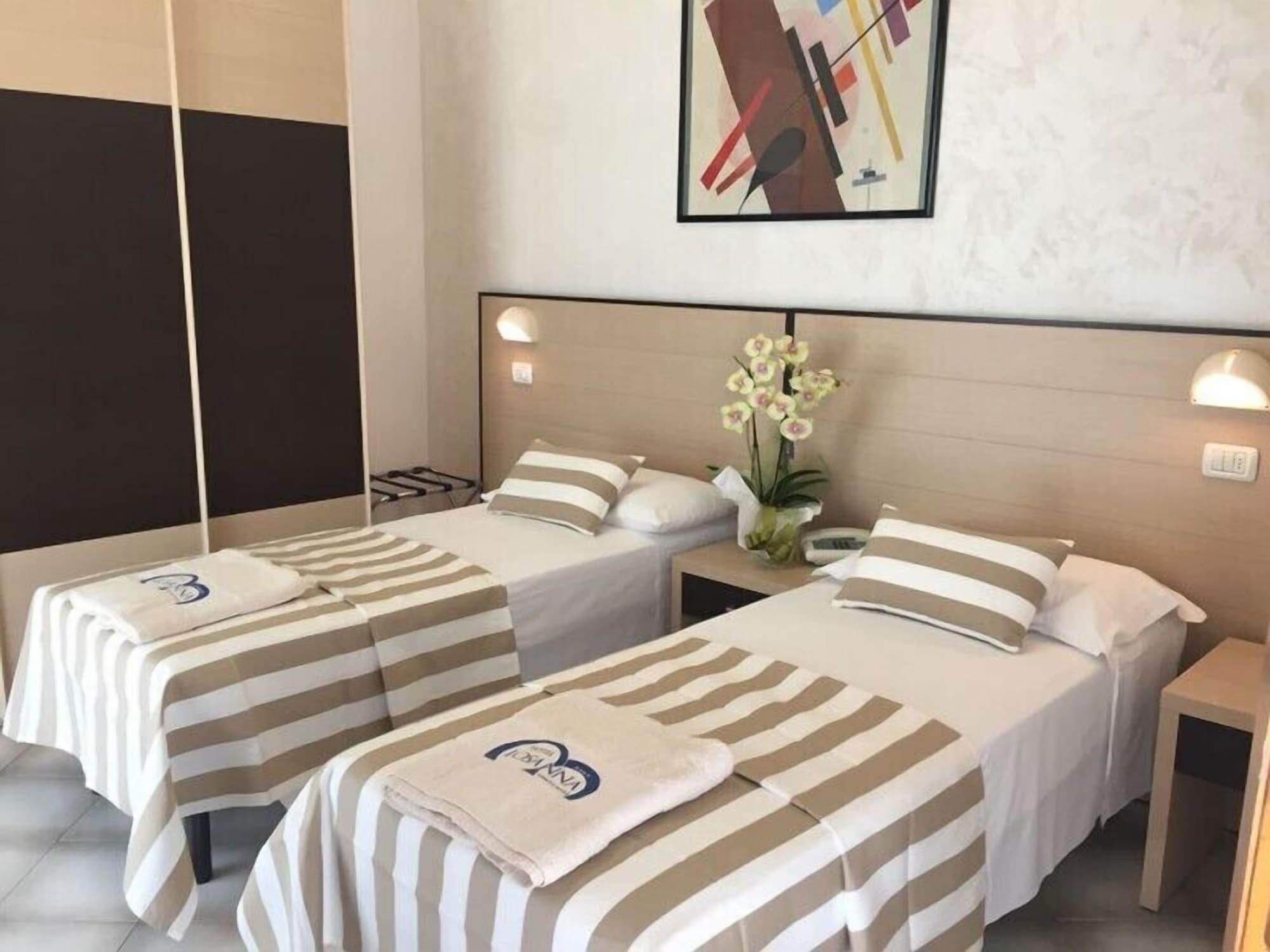 Hotel Losanna غابيتّشي ماري المظهر الخارجي الصورة