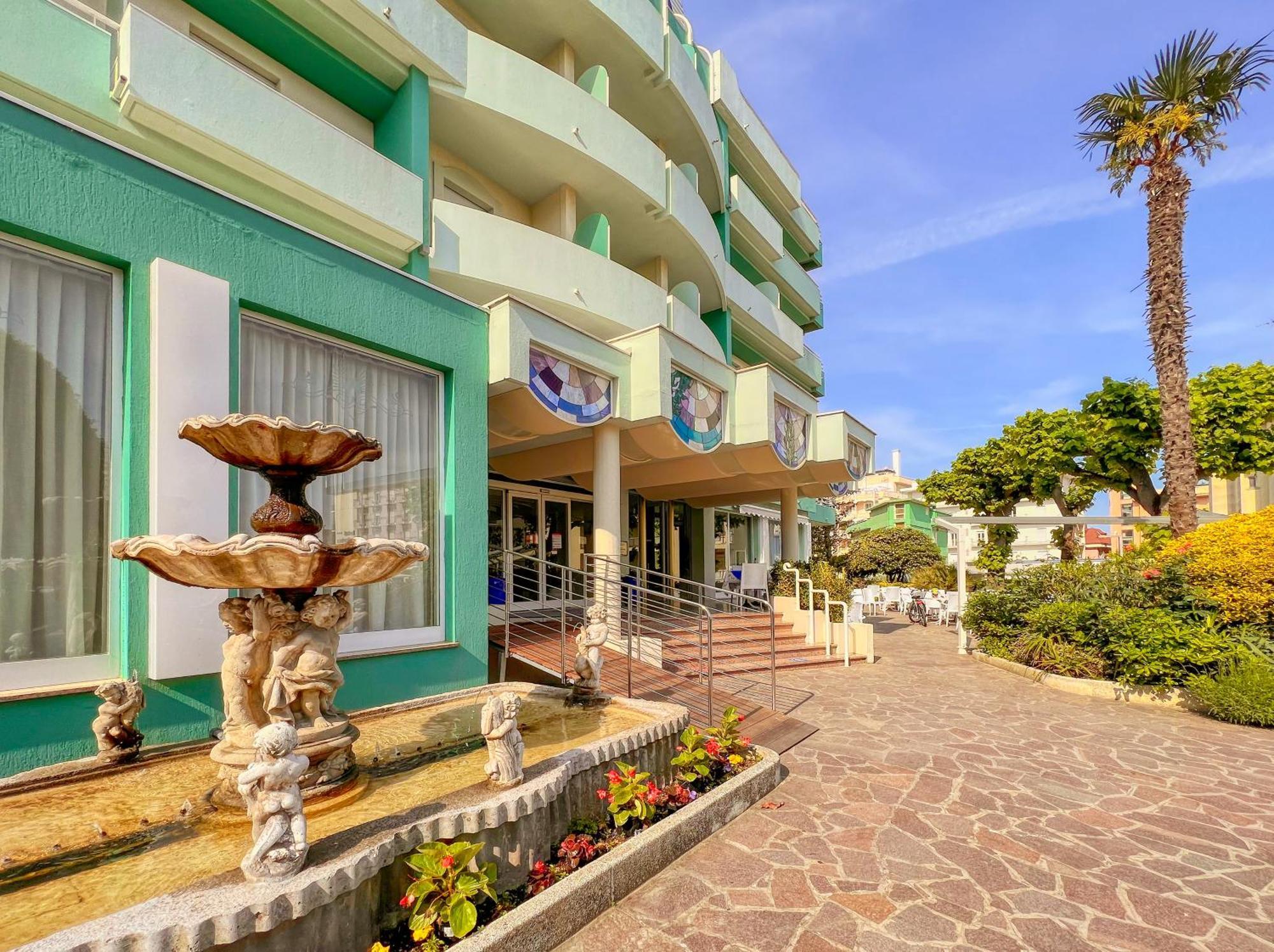 Hotel Losanna غابيتّشي ماري المظهر الخارجي الصورة