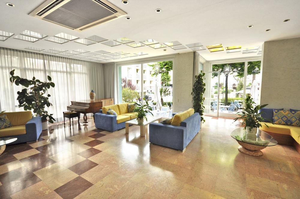 Hotel Losanna غابيتّشي ماري المظهر الخارجي الصورة